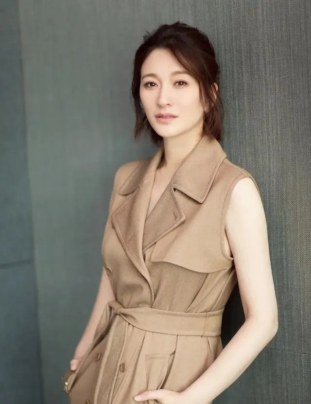 李小冉片场调侃求演《蜜语纪》许蜜语，朱珠钟汉良神回应引爆彩蛋热潮 - 细节速览