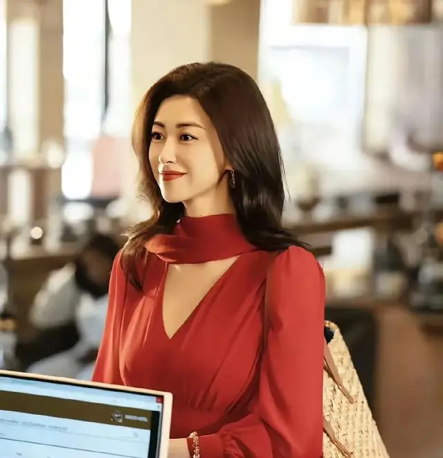 李小冉片场调侃求演《蜜语纪》许蜜语，朱珠钟汉良神回应引爆彩蛋热潮 - 相关图片