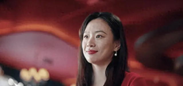 《爱情没有神话》女二号周媚人设引争议，观众质疑“万人迷”设定失真 - 现场图