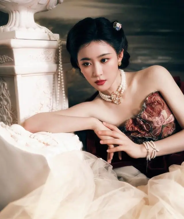 翟一莹张晋宜侯呈玥至春禾短剧高产引发观众审美疲劳 - 细节速览